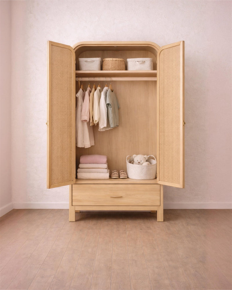 Arlo Wardrobe