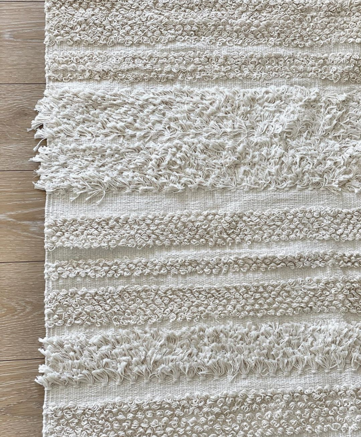 White Dessert Handwoven Rug